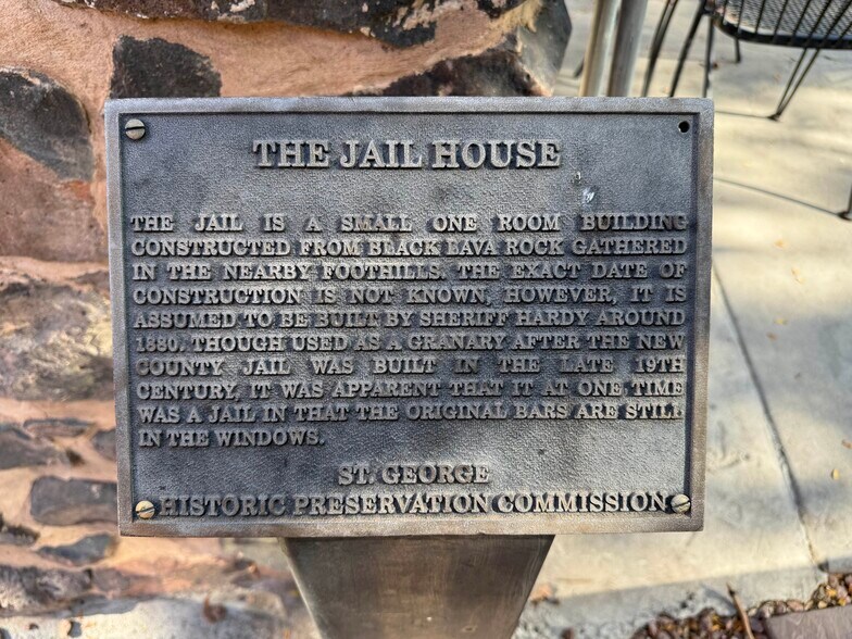 2 W Saint George Blvd, Saint George, UT à vendre - Photo de l’immeuble – Image 3 sur 14