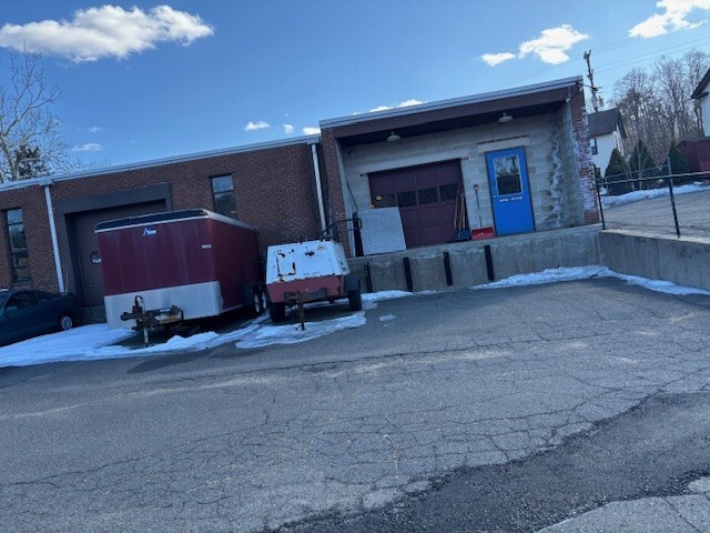 103 S Main St, Unionville, CT à vendre - Photo de l’immeuble – Image 3 sur 4