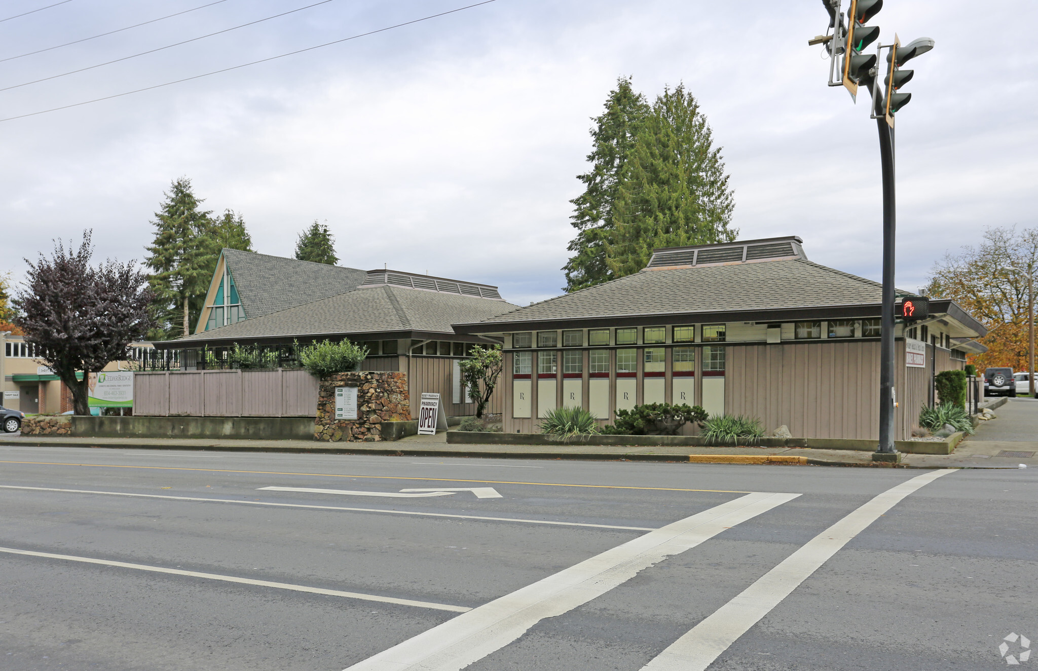 22195 Dewdney Trunk Rd, Maple Ridge, BC à vendre Photo principale– Image 1 sur 12