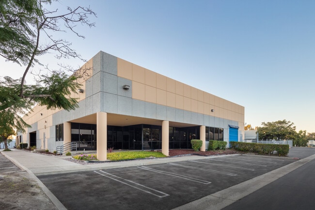 Plus de détails pour 2630 Business Park Dr, Vista, CA - Industriel/Logistique à vendre