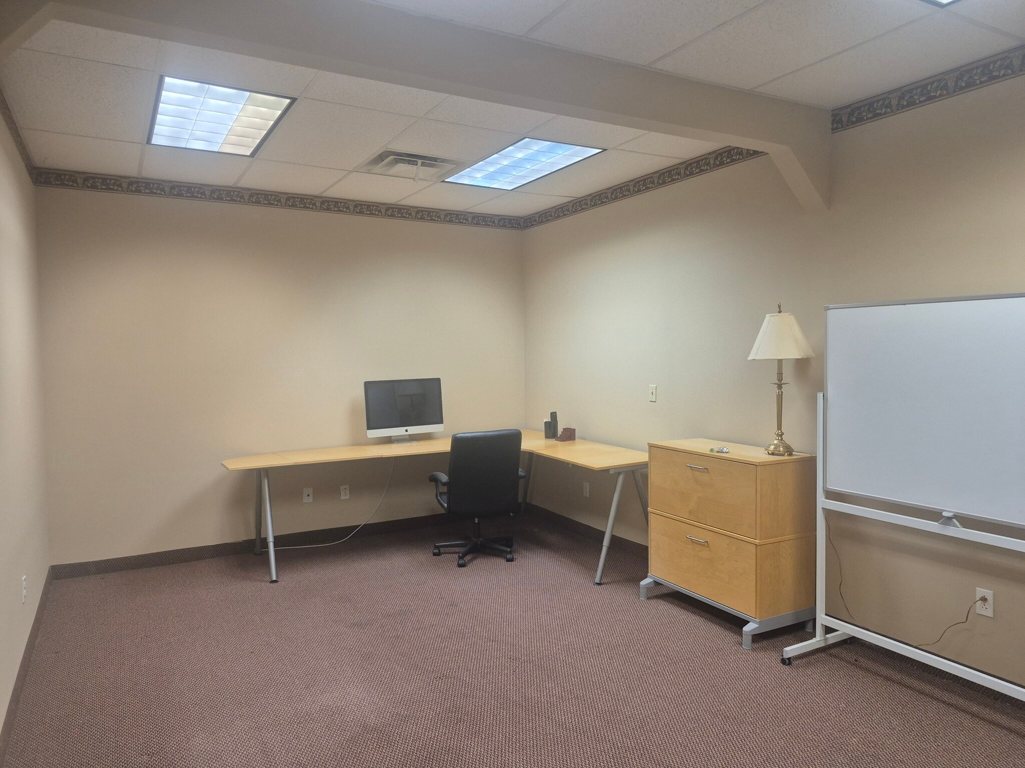 1100 Twin Stacks Dr, Dallas, PA à louer Photo intérieure– Image 1 sur 2