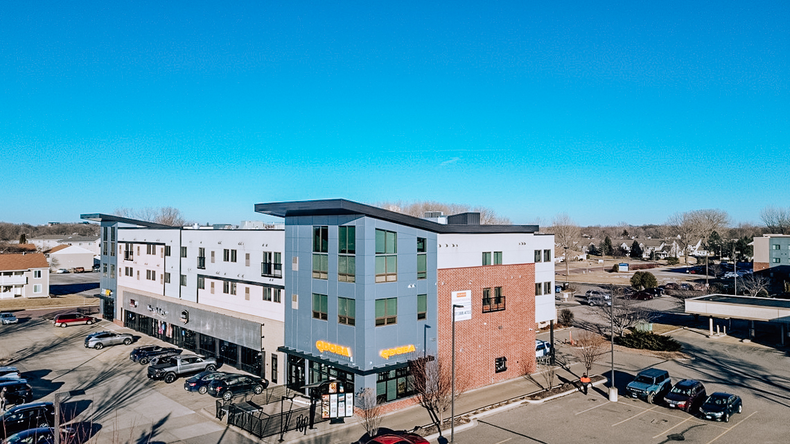 1605-1633 Monks Ave, Mankato, MN à louer Photo de l’immeuble– Image 1 sur 7
