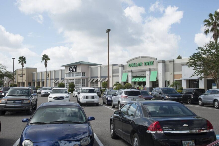 15240 N Dale Mabry Hwy, Tampa, FL à louer - Photo de l’immeuble – Image 2 sur 4