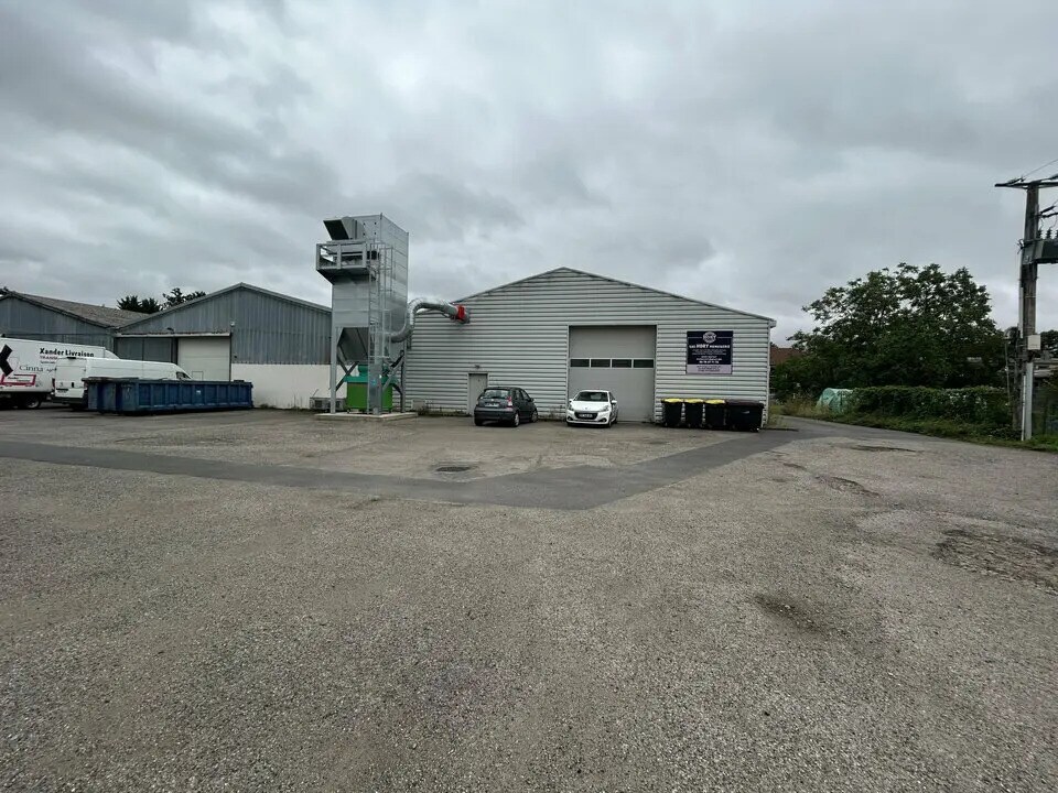 Local d'activités dans Ars-sur-Moselle à vendre Photo de l’immeuble– Image 1 sur 5