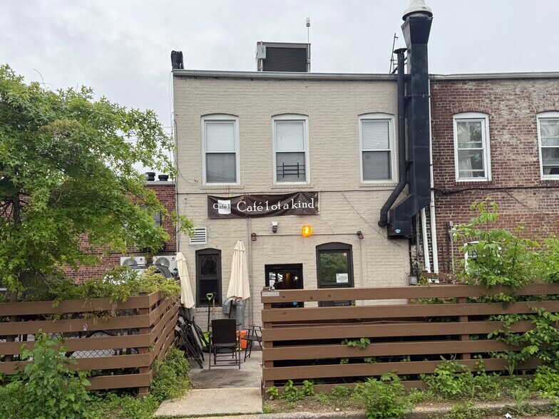 255-13 Northern Blvd, Little Neck, NY à vendre - Photo de l’immeuble – Image 2 sur 13
