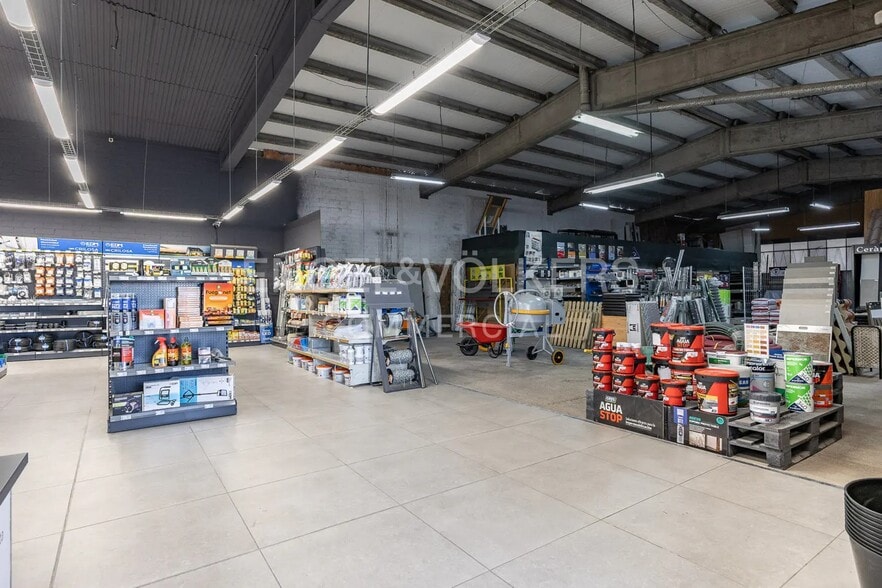 Local commercial dans Manresa, Barcelona à vendre - Photo intérieure – Image 2 sur 6