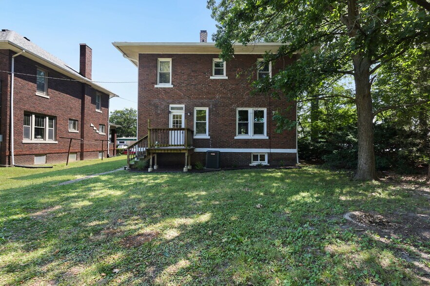 401 S Buchanan St, Edwardsville, IL à vendre - Photo de l’immeuble – Image 3 sur 15