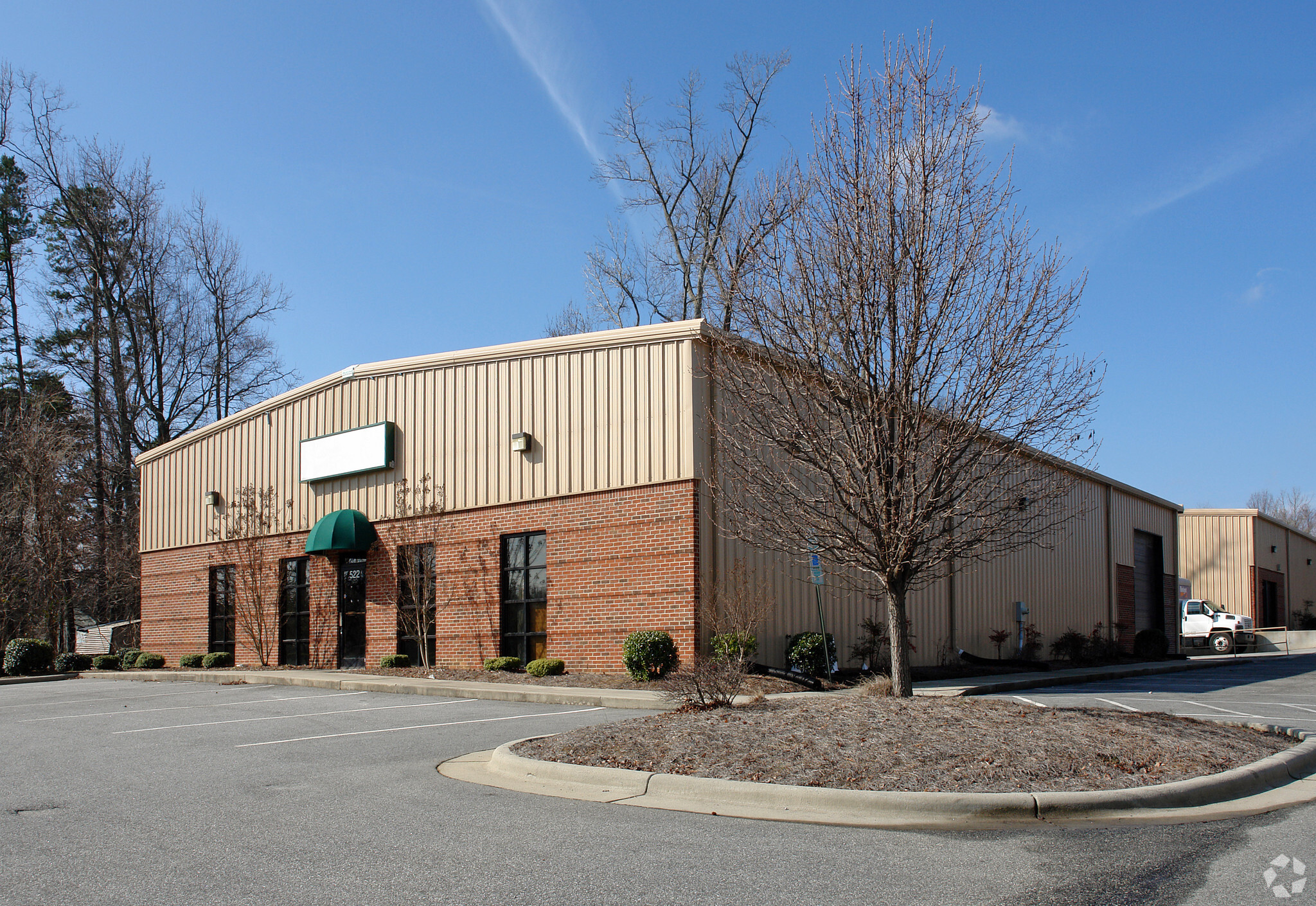 522 Teague St, Greensboro, NC à louer Photo principale– Image 1 sur 4