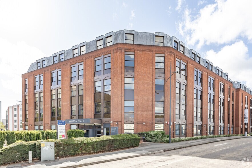 2 Station Rd, Swindon à louer - Photo principale – Image 1 sur 12