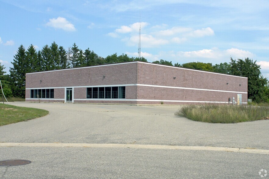 410 Swartz Ct, Ionia, MI à vendre - Photo de l’immeuble – Image 2 sur 14