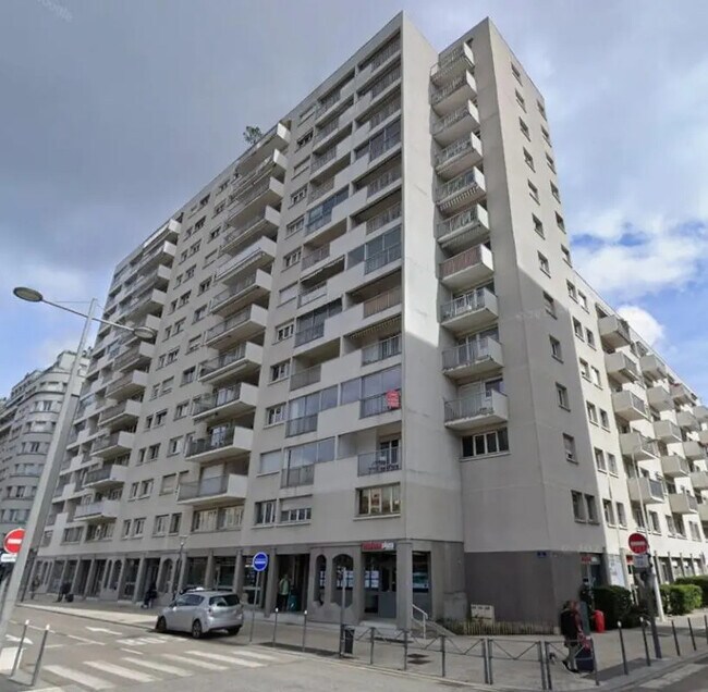 Plus de détails pour Local commercial à vendre
