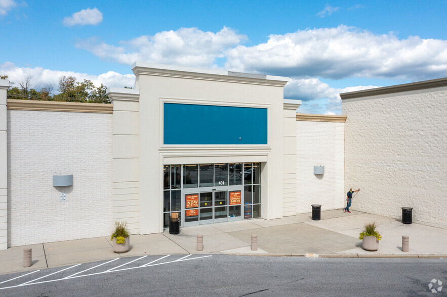 801-819 Goucher Blvd, Towson, MD à louer - Photo de l’immeuble – Image 2 sur 10