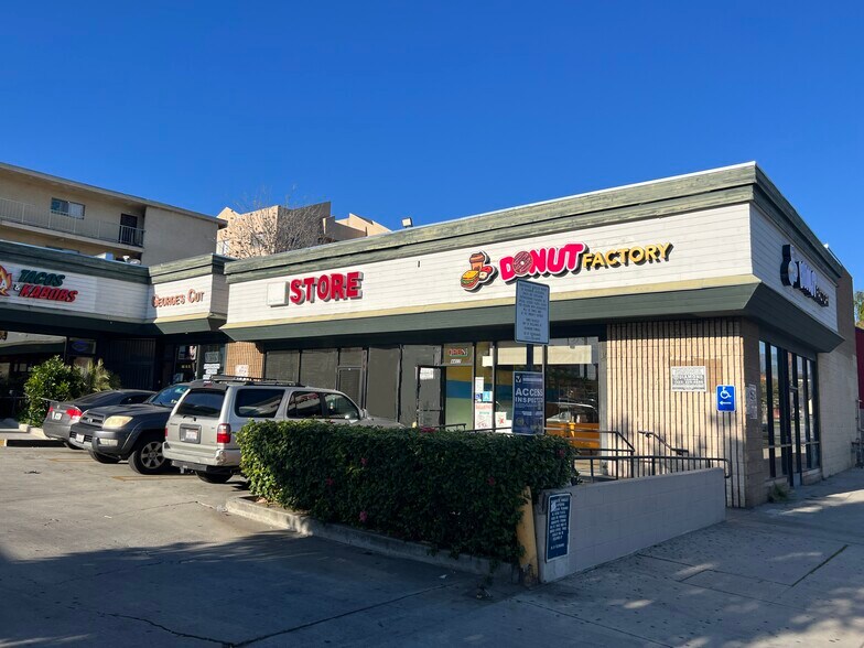 4401-4417 Eagle Rock Blvd, Los Angeles, CA à louer - Photo de l’immeuble – Image 1 sur 8