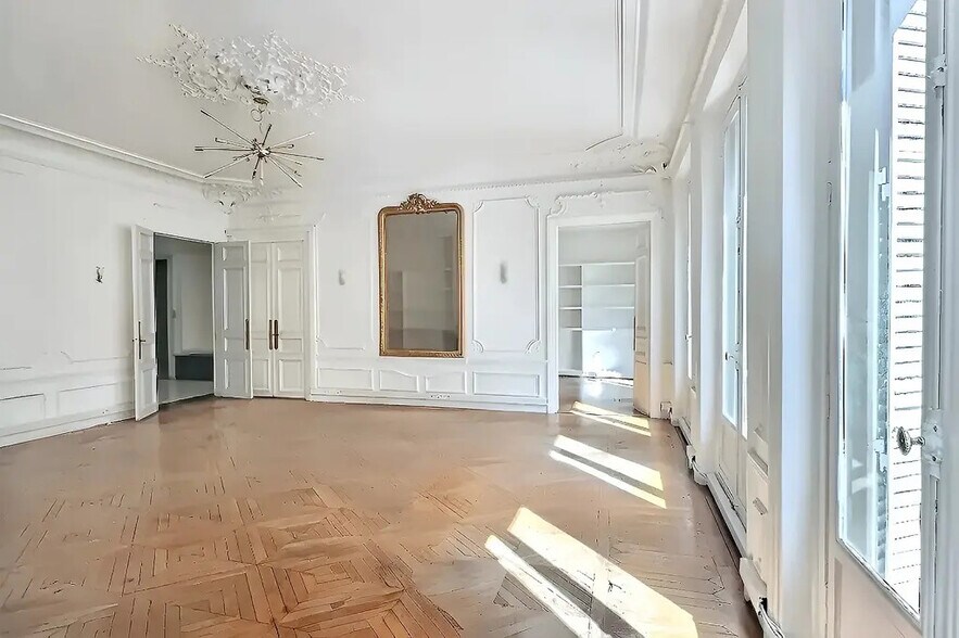 Bureau dans Paris à louer - Photo de l’immeuble – Image 3 sur 12