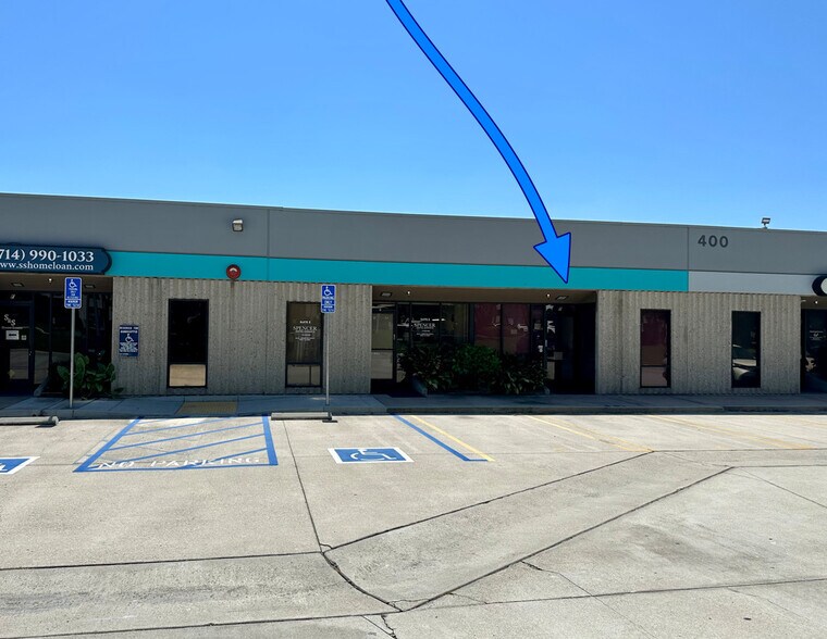 400 W Lambert Rd, Brea, CA à vendre - Photo de l’immeuble – Image 2 sur 7