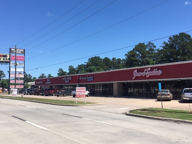 813-823 N I-45, Conroe, TX à louer - Photo de l’immeuble – Image 3 sur 9