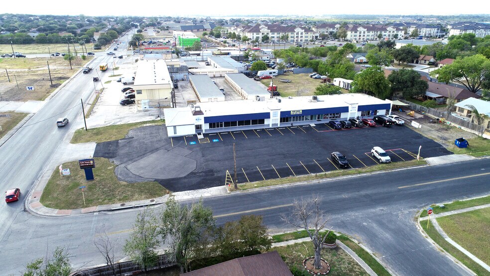 4801-4809 Lakebend West Dr, San Antonio, TX à louer - Photo de l’immeuble – Image 2 sur 22