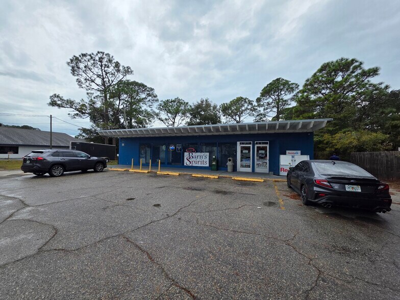 1306 Coastal Hwy, Panacea, FL à vendre - Photo de l’immeuble – Image 3 sur 12
