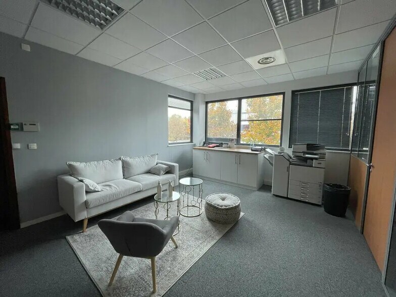 Bureau dans Limonest à vendre - Photo intérieure – Image 1 sur 7