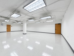 5757 W Century Blvd, Los Angeles, CA à louer Photo intérieure– Image 1 sur 1