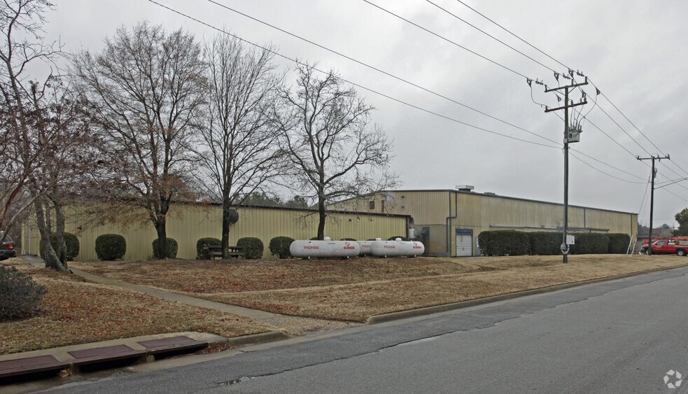 1381 Air Rail Ave, Virginia Beach, VA à vendre - Photo de l’immeuble – Image 2 sur 4