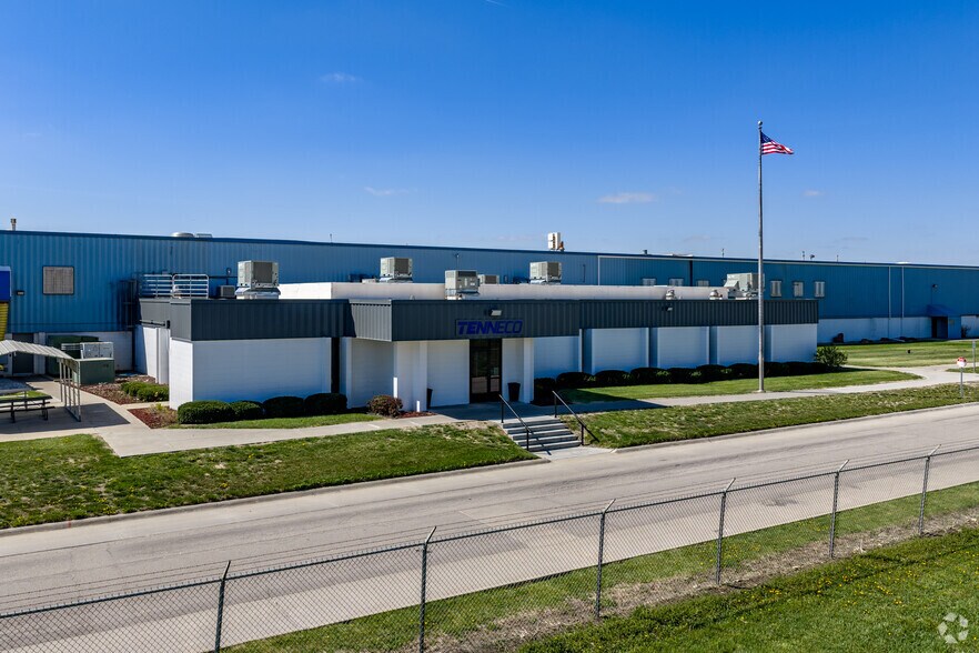 1111 Izaak Walton Dr, Seward, NE à louer - Photo principale – Image 1 sur 7