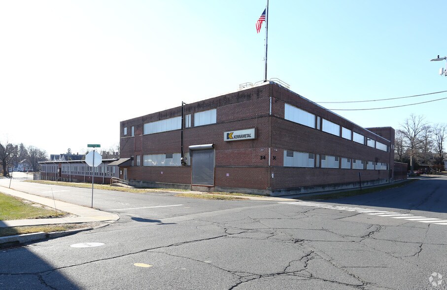 34 Sanderson St, Greenfield, MA à vendre - Photo principale – Image 1 sur 4