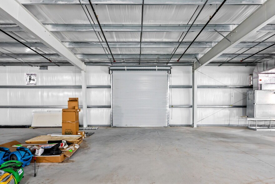 10012 State Road 52, Hudson, FL à vendre - Photo intérieure – Image 3 sur 45