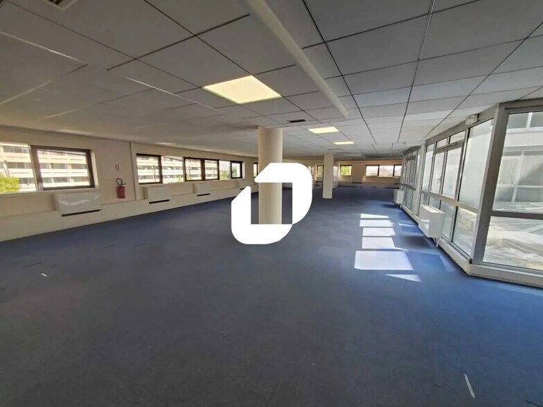 161 Avenue De Verdun, Ivry-sur-Seine à louer - Photo de l’immeuble – Image 3 sur 15