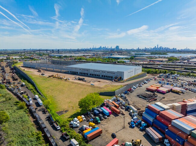 Plus de détails pour 105-161 Hyatt Ave, Newark, NJ - Industriel/Logistique à louer