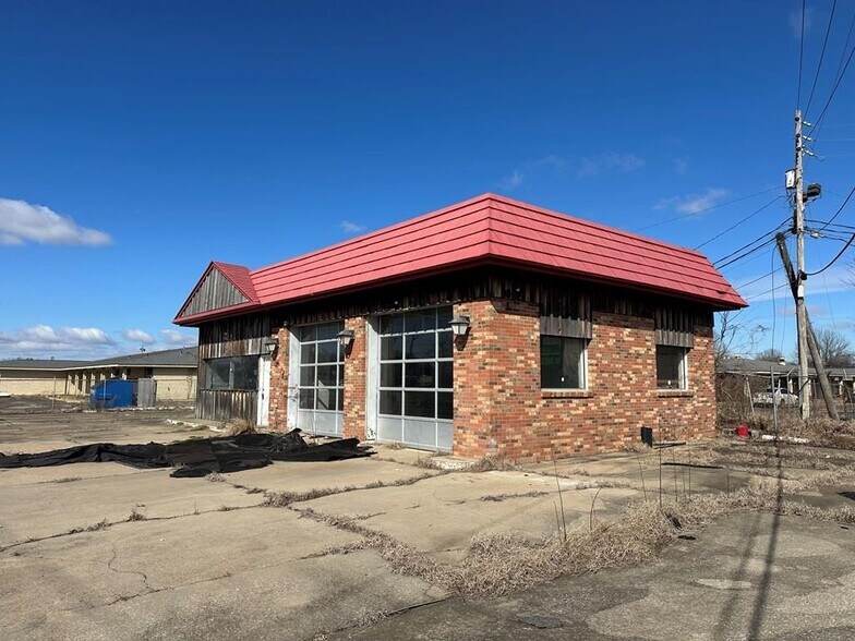 2512 US-82, Greenville, MS à vendre - Photo de l’immeuble – Image 2 sur 4
