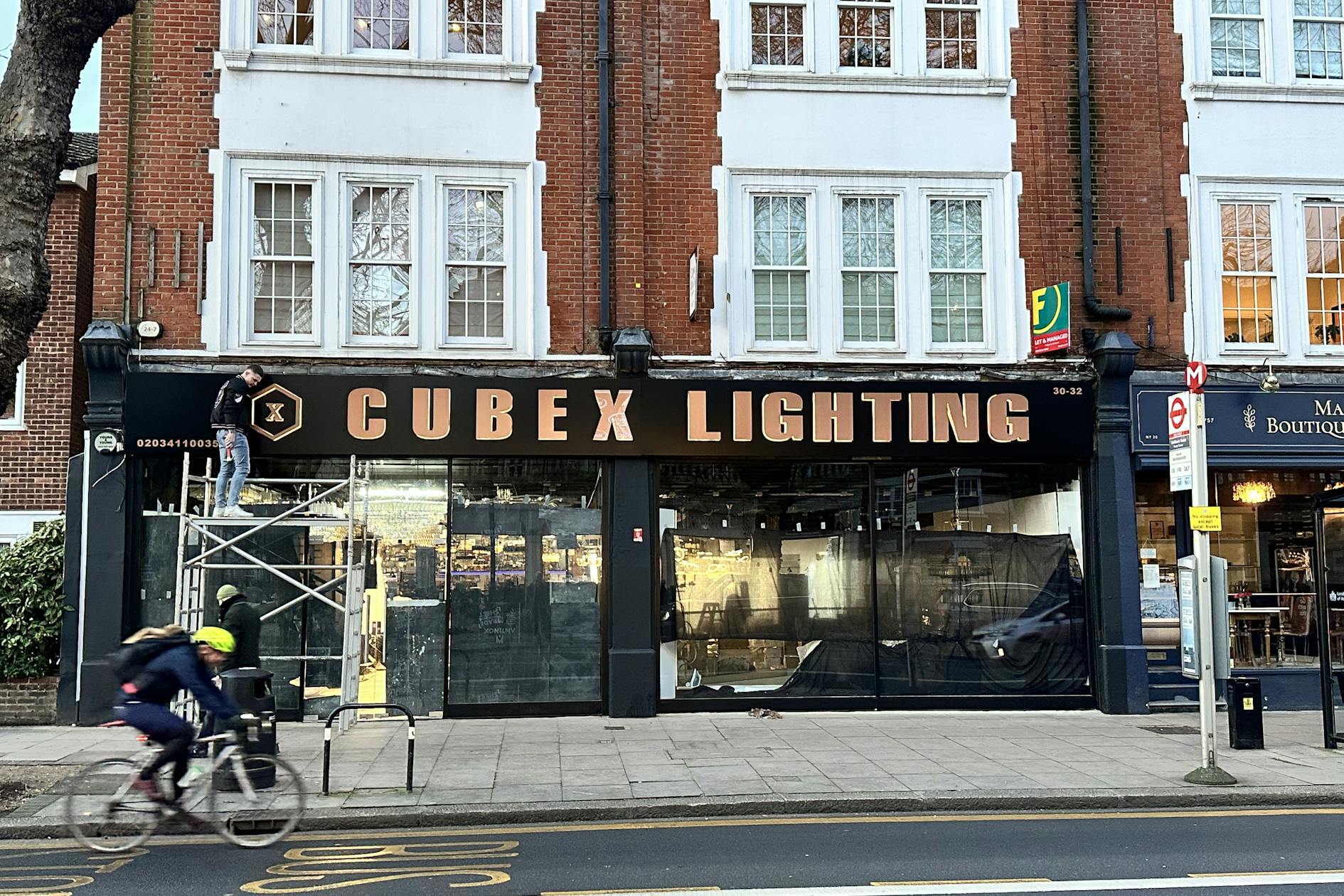 30-34 Chiswick High Rd, Londres à louer Photo de l’immeuble– Image 1 sur 8