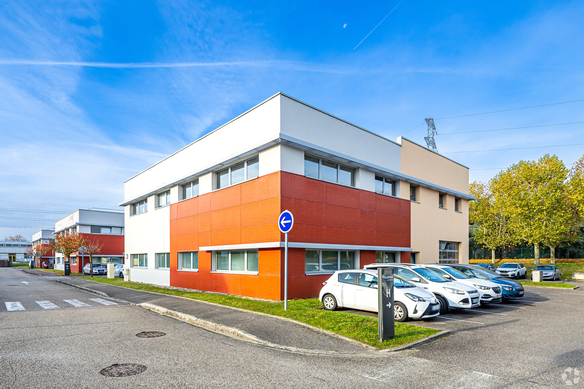 50 Rue Jean Zay, Saint-Priest à louer Photo principale– Image 1 sur 3