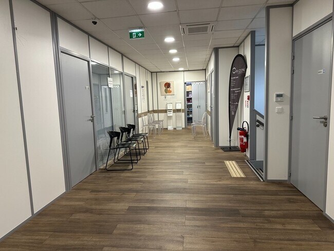 Plus de détails pour Bureau à louer
