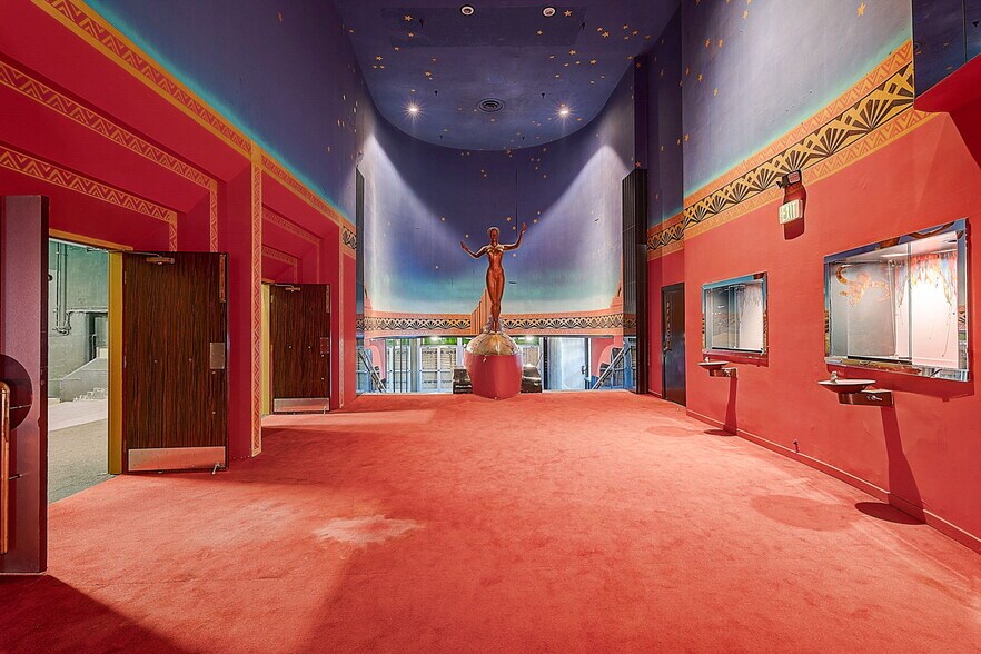 6230 W Sunset Blvd, Los Angeles, CA à vendre - Photo intérieure – Image 2 sur 6