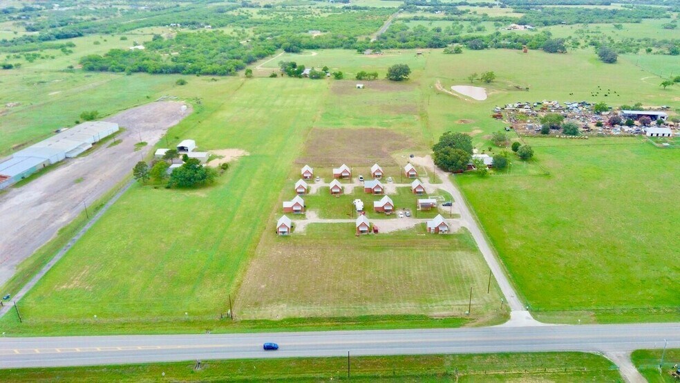 573 Texas 97, Floresville, TX à vendre - Aérien – Image 3 sur 53