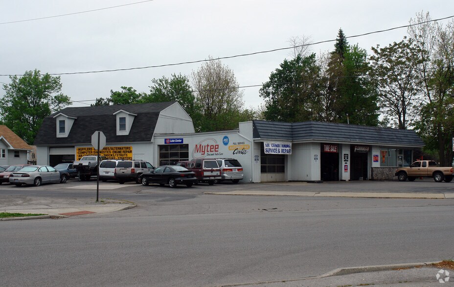 2928 Tremainsville Rd, Toledo, OH à vendre - Photo de l’immeuble – Image 1 sur 14