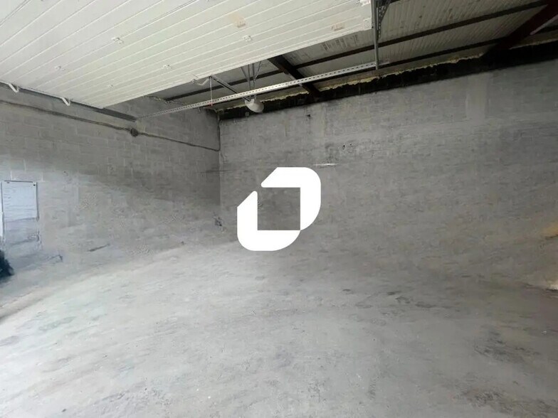 Local d’activités dans Vermelles à louer - Photo de l’immeuble – Image 3 sur 5