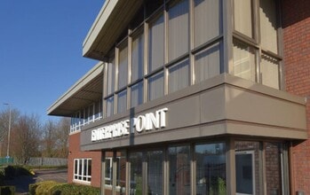 Altrincham Rd, Manchester à louer Photo de l’immeuble– Image 1 sur 6