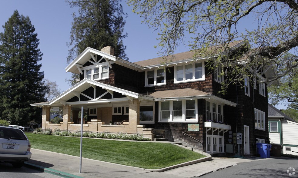 1508 Main St, Saint Helena, CA à vendre - Photo de l’immeuble – Image 2 sur 84