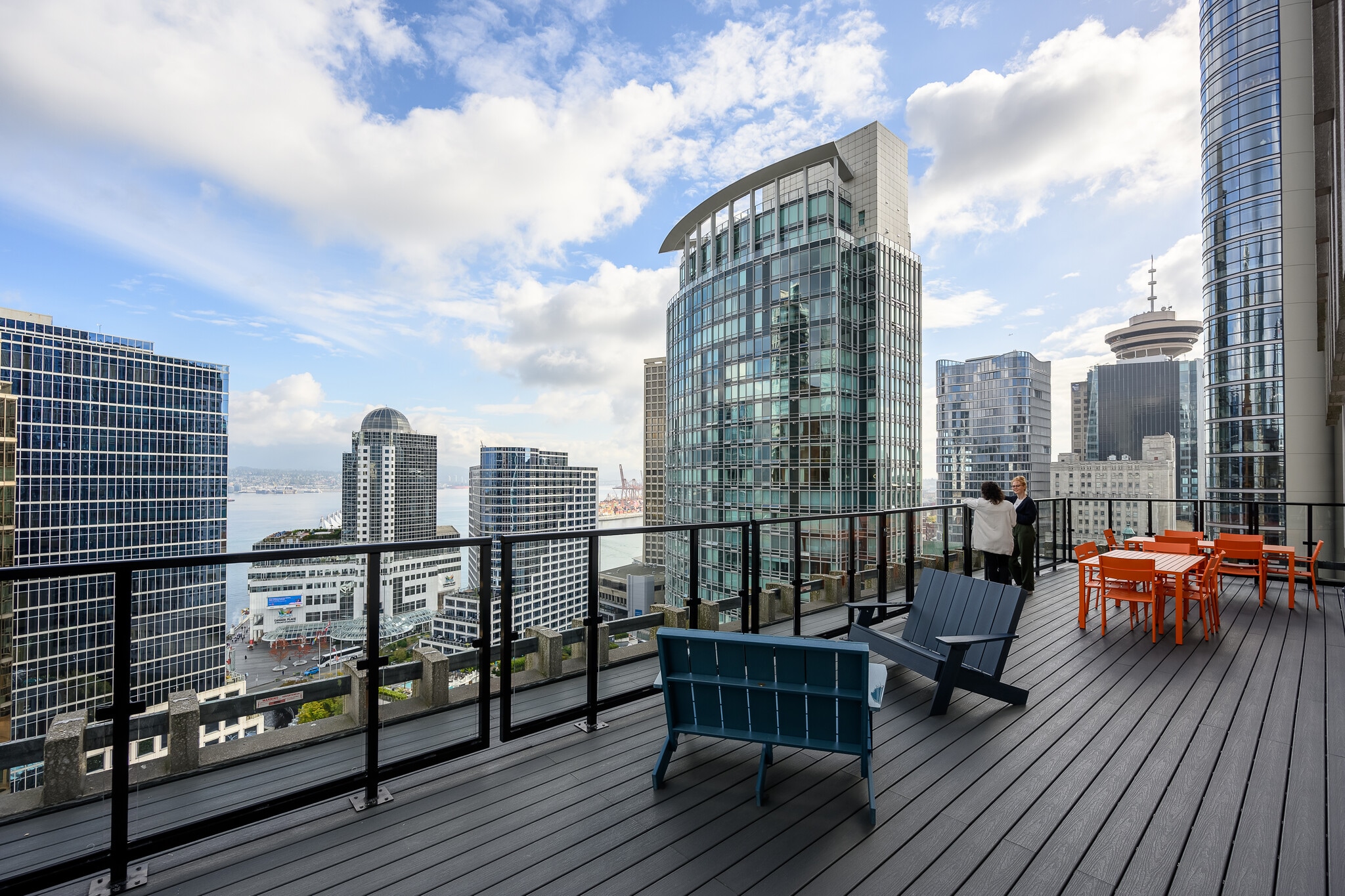 900 W Hastings St, Vancouver, BC à louer Photo de l’immeuble– Image 1 sur 1