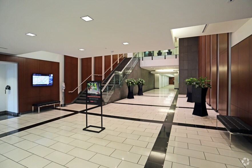 3805 West Chester Pike, Newtown Square, PA à louer - Hall d’entrée – Image 2 sur 9