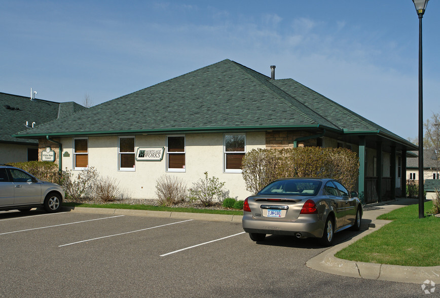 4710 White Bear Pky, White Bear Lake, MN à vendre - Photo de l’immeuble – Image 3 sur 10