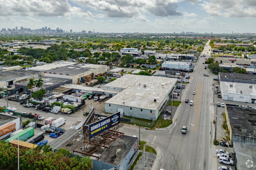 3825-3945 NW 32nd Ave, Miami, FL à louer - Photo de l’immeuble – Image 2 sur 13