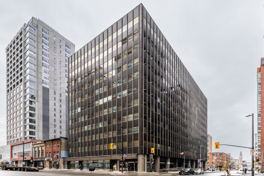 400 Cumberland St, Ottawa, ON à vendre - Photo principale – Image 1 sur 4