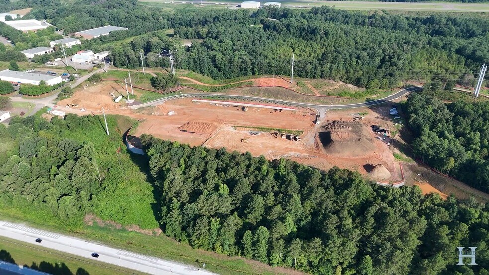 710 Wes Walker Memorial Dr, Ball Ground, GA à louer - Vidéo sur l’annonce professionnelle – Image 2 sur 4