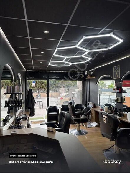 Local commercial dans Nice à vendre - Photo de l’immeuble – Image 3 sur 10