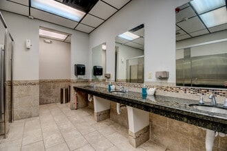 5819 10th St, Katy, TX à louer Photo de l’immeuble– Image 1 sur 28