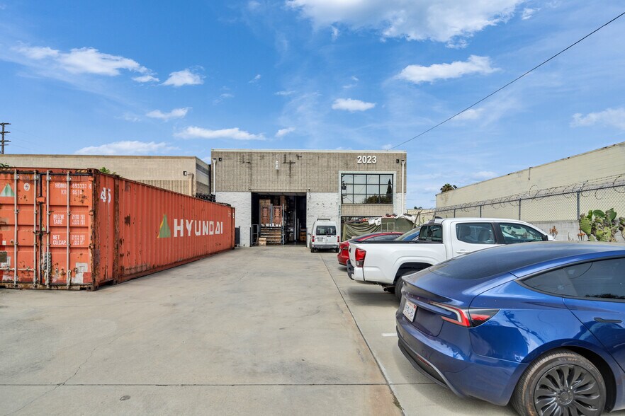2023 Lee Ave, South El Monte, CA à vendre - Photo de l’immeuble – Image 3 sur 19