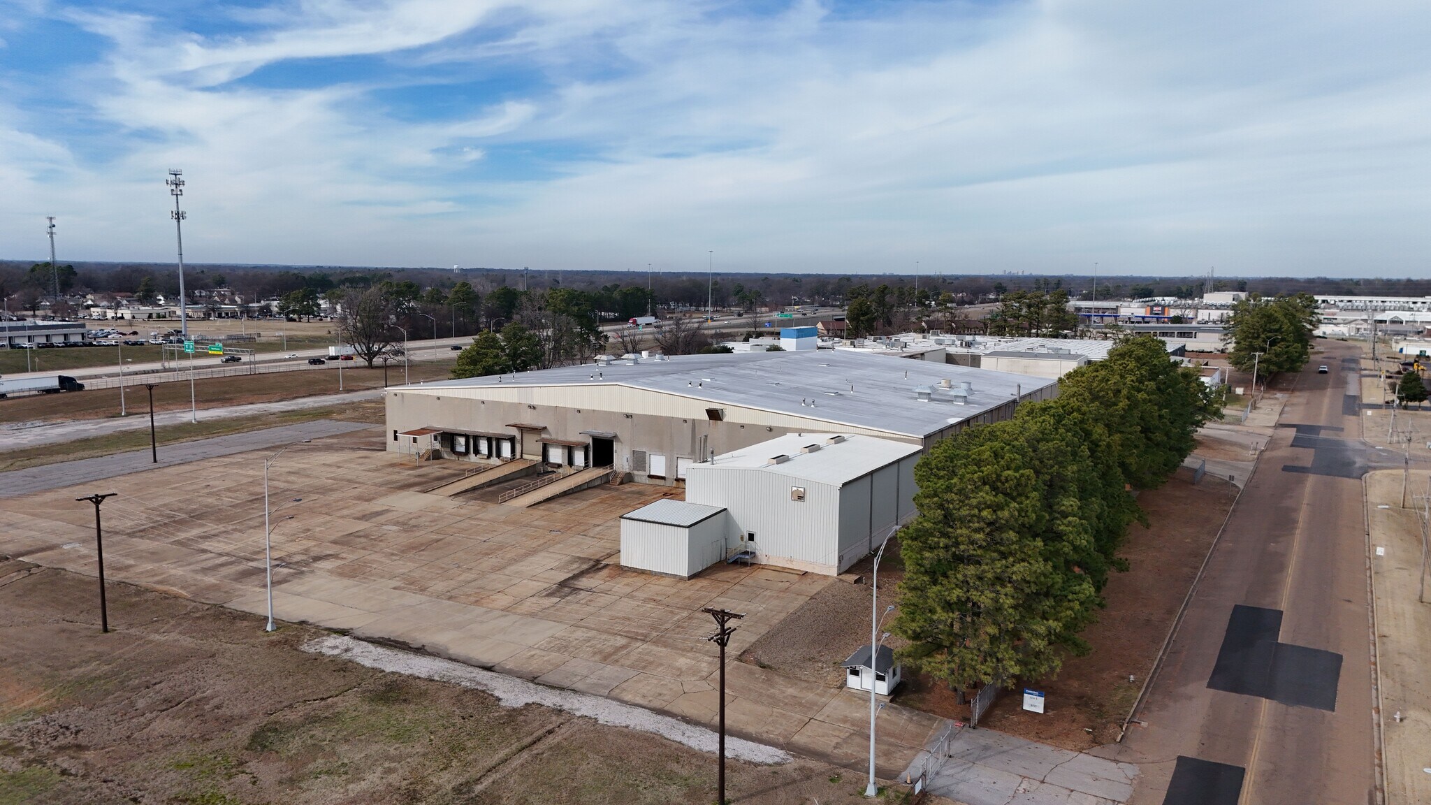 8735 Hamilton Rd, Southaven, MS à louer Photo principale– Image 1 sur 11